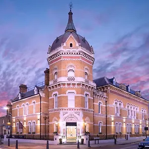 https://lansbury-heritage-hotel.brighton-hotels-england.com