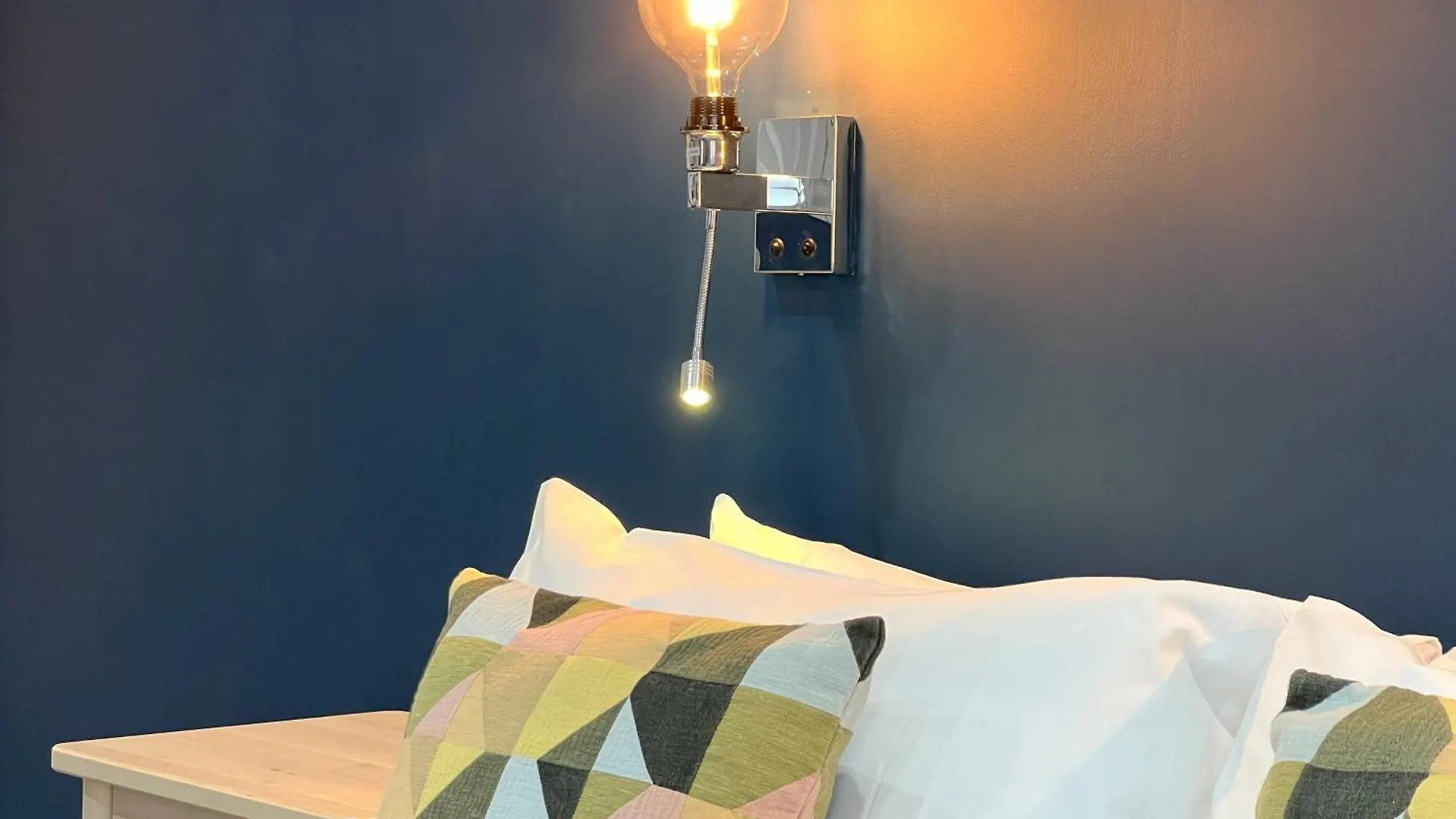 Melbury Rooms & Studios Exeter Guest house
